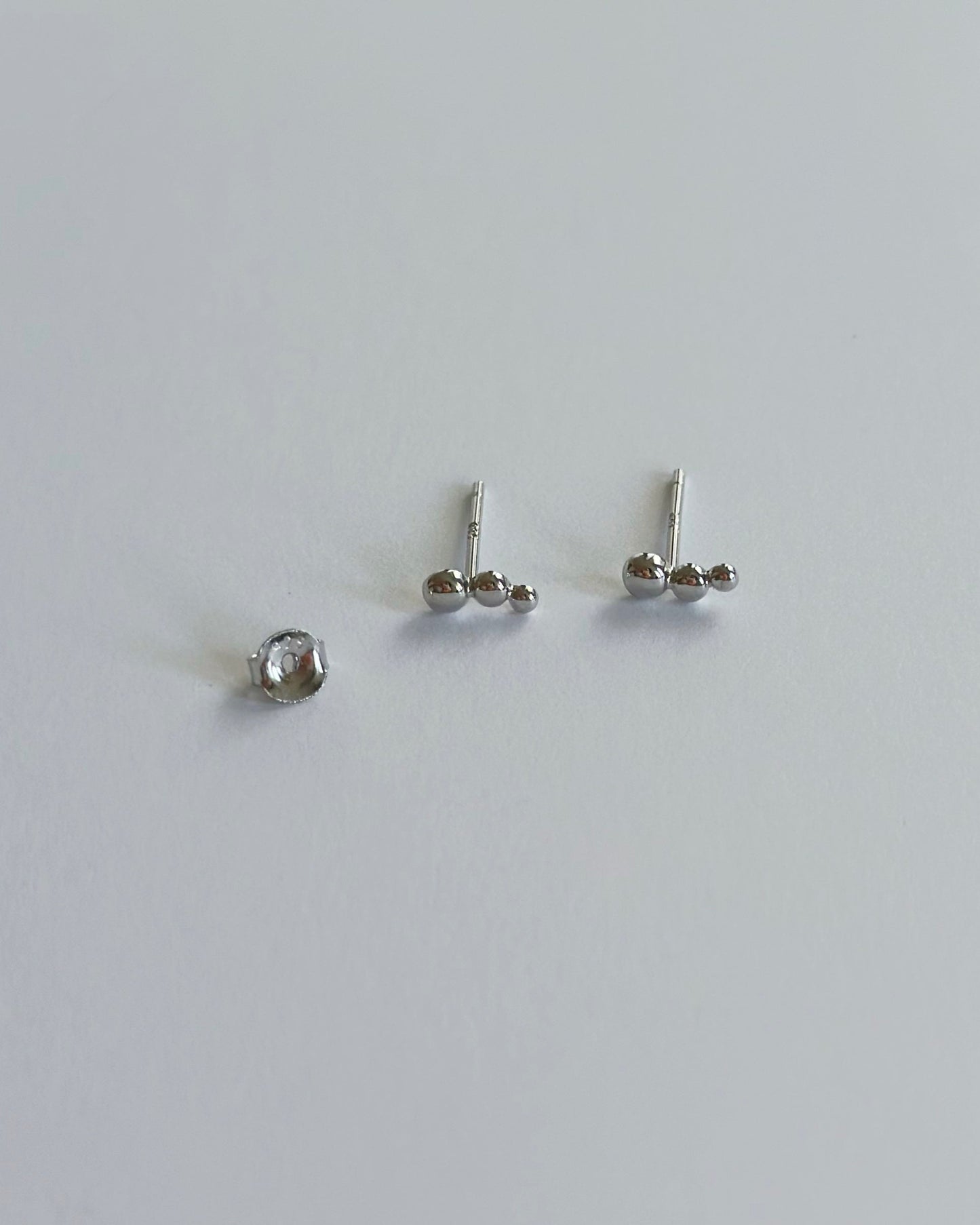 Pebble Studs